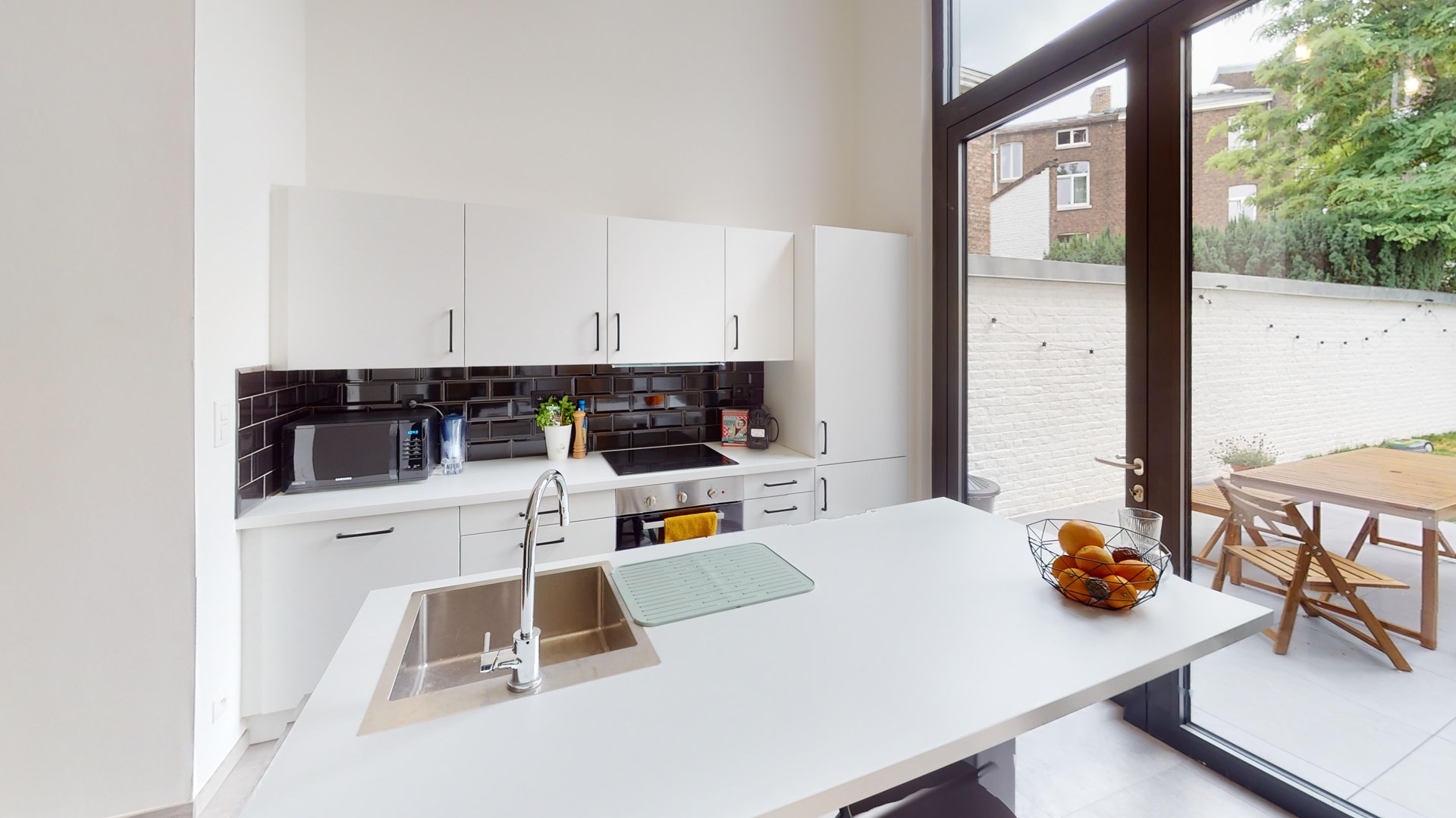 Rue-Dartois-RDC-Kitchen