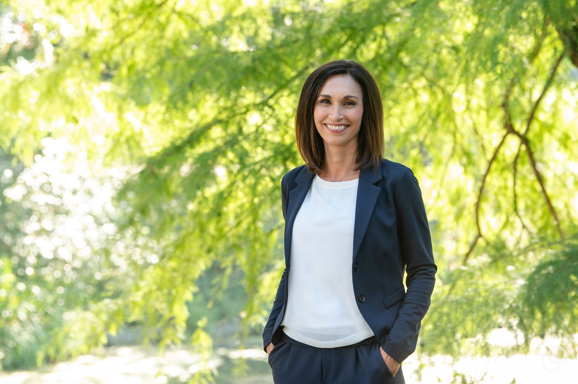 8581 Portrait Corporate Entreprise  Ecetia