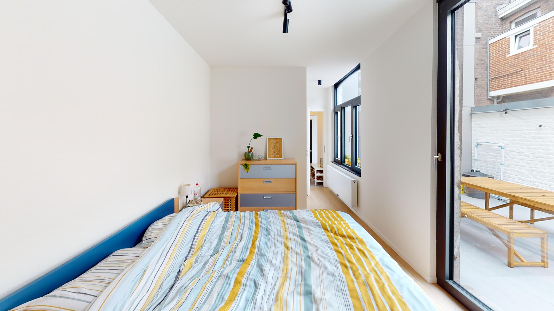Rue-Dartois-RDC-Bedroom 2